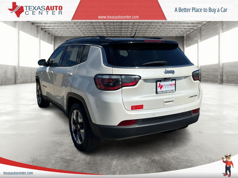 Jeep Compass Vehicle Full-screen Gallery Image 8