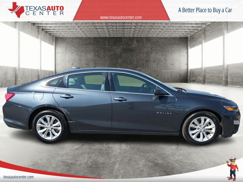 Chevrolet Malibu Vehicle Full-screen Gallery Image 4