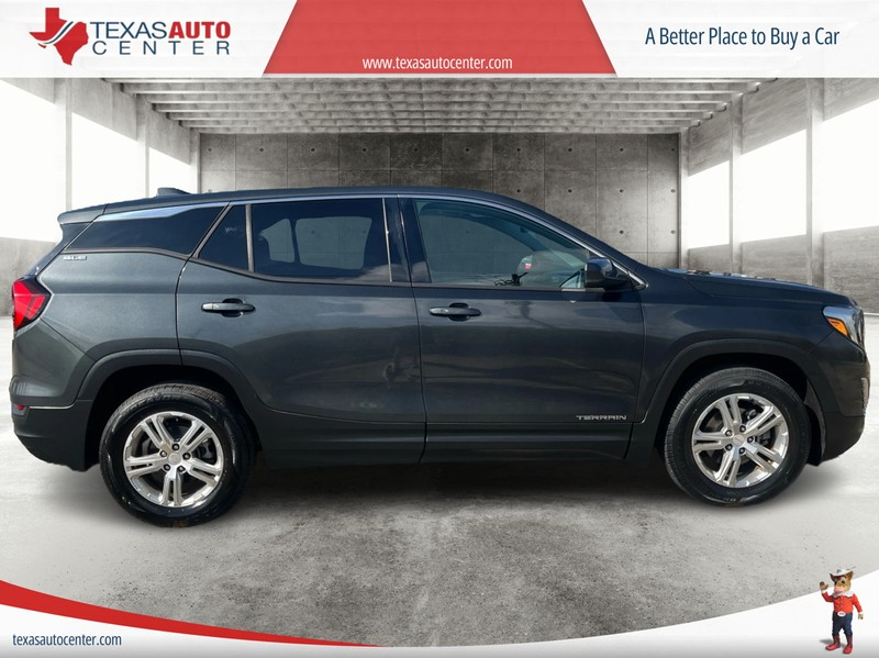 GMC Terrain Vehicle Full-screen Gallery Image 04