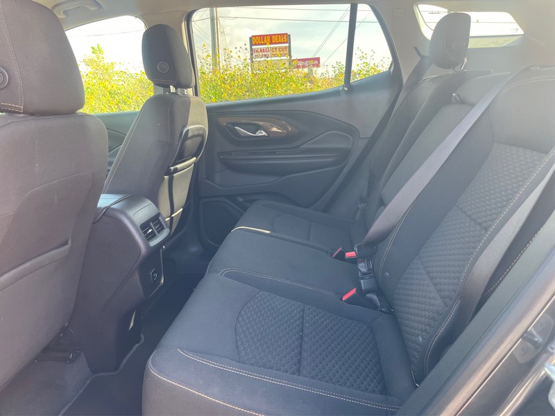 GMC Terrain Vehicle Full-screen Gallery Image 10