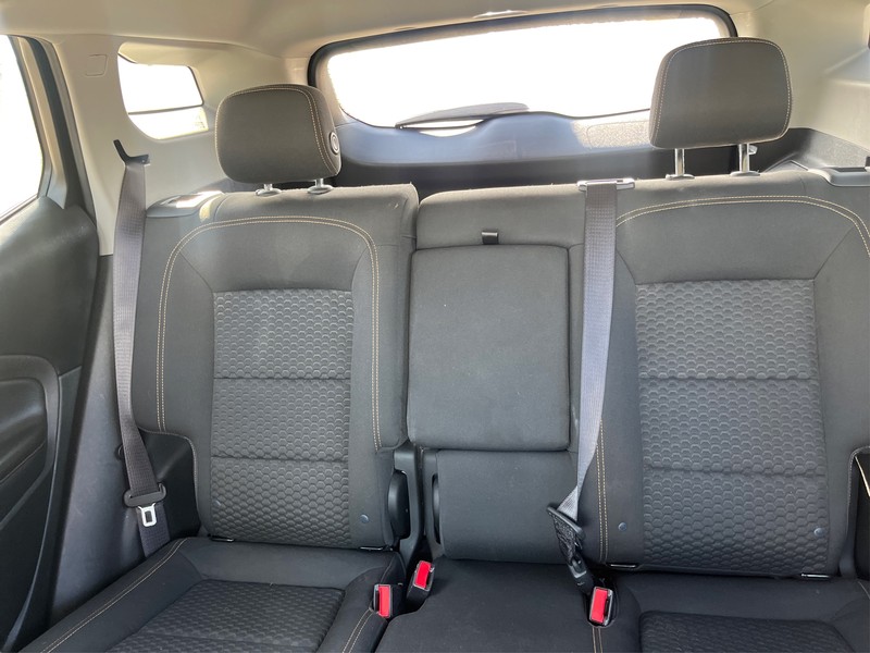 GMC Terrain Vehicle Full-screen Gallery Image 13