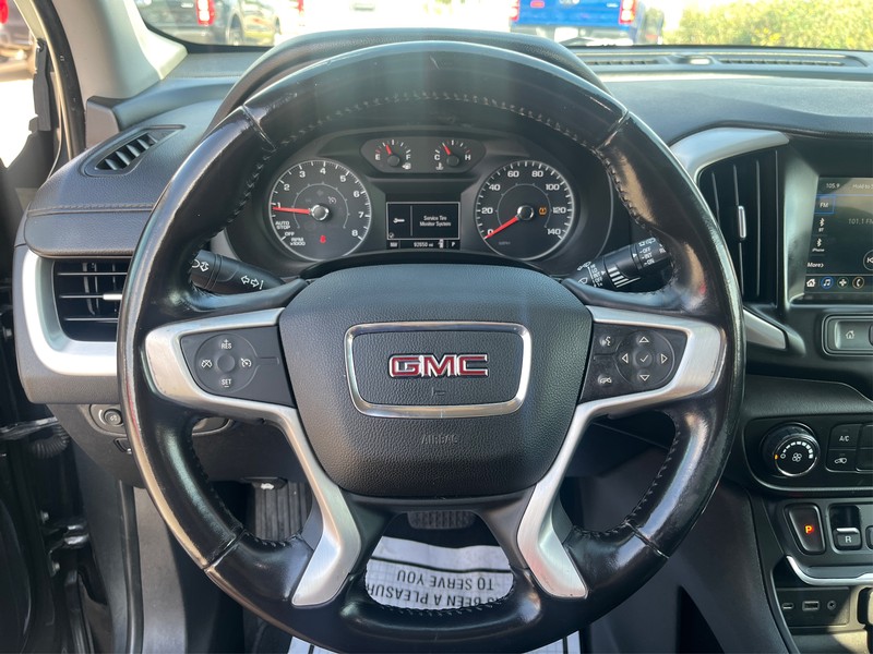 GMC Terrain Vehicle Full-screen Gallery Image 14