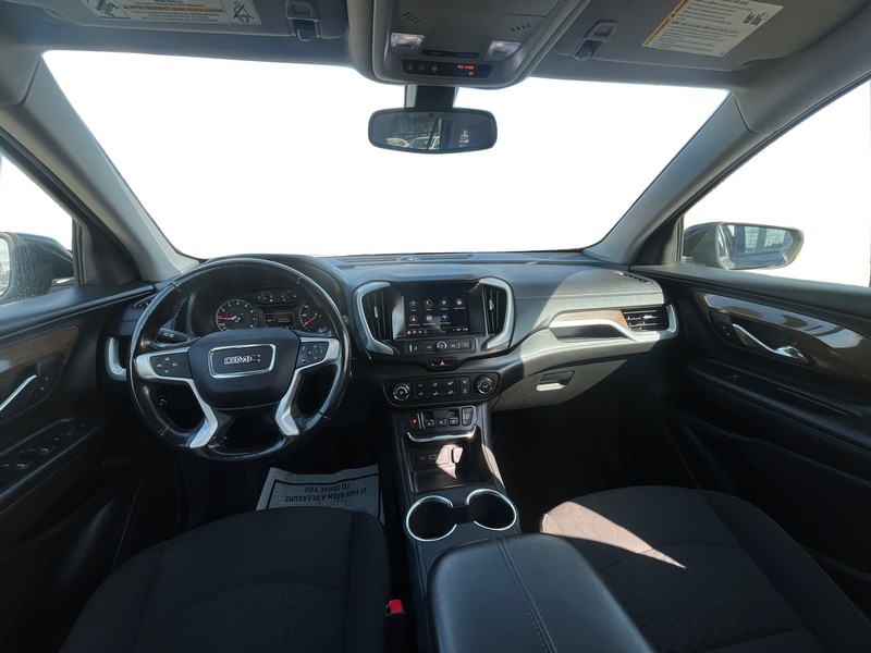 GMC Terrain Vehicle Full-screen Gallery Image 15