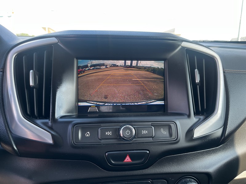 GMC Terrain Vehicle Full-screen Gallery Image 17