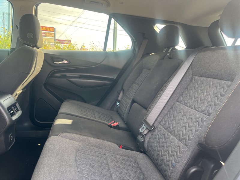 Chevrolet Equinox Vehicle Full-screen Gallery Image 10