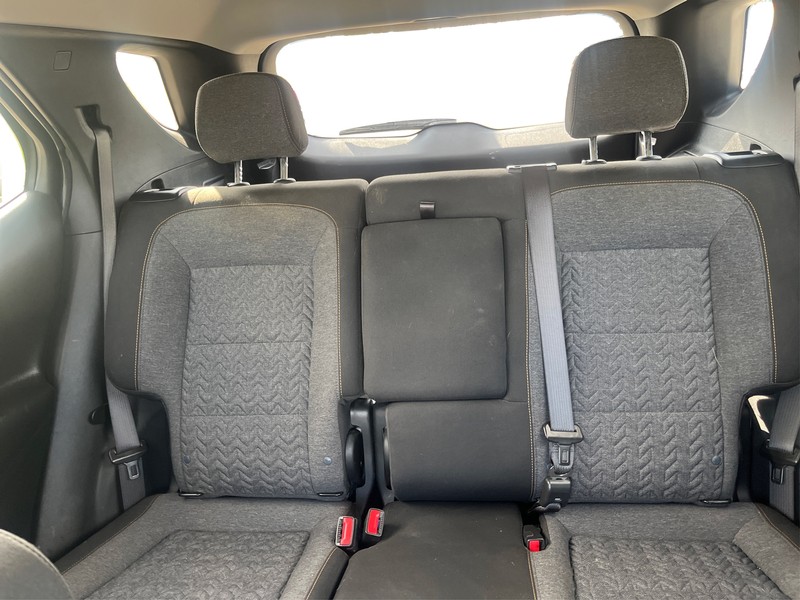 Chevrolet Equinox Vehicle Full-screen Gallery Image 13