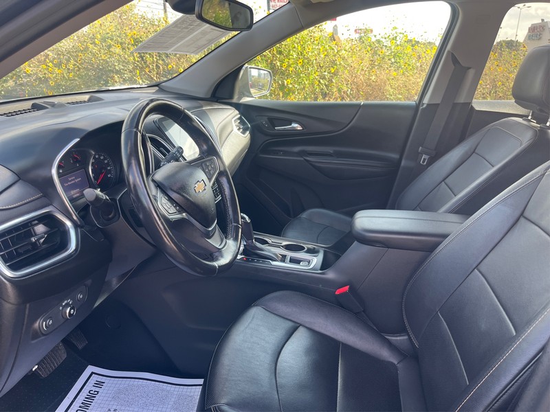 Chevrolet Equinox Vehicle Full-screen Gallery Image 9