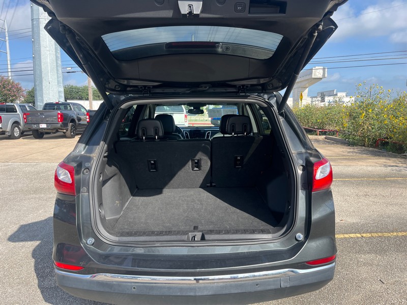 Chevrolet Equinox Vehicle Full-screen Gallery Image 11