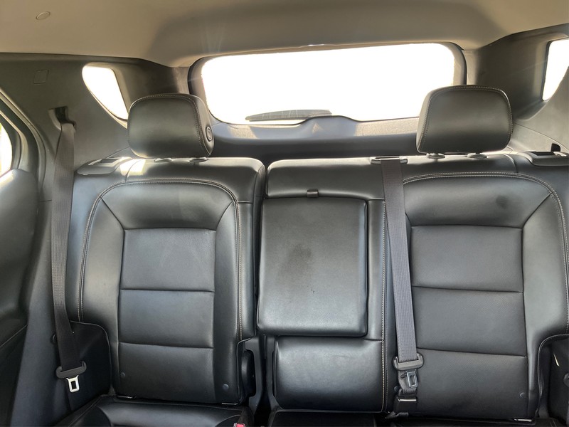 Chevrolet Equinox Vehicle Full-screen Gallery Image 13