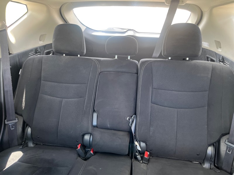 Nissan Murano Vehicle Full-screen Gallery Image 13