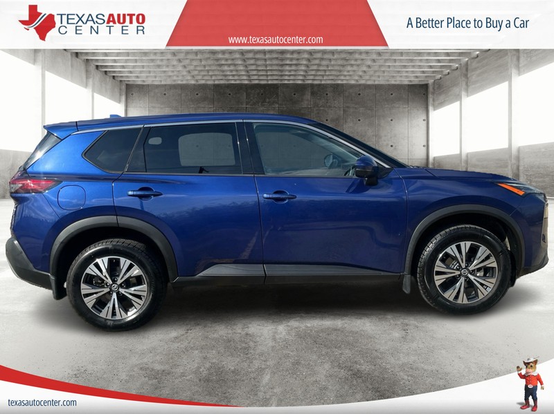 Nissan Rogue Vehicle Full-screen Gallery Image 04