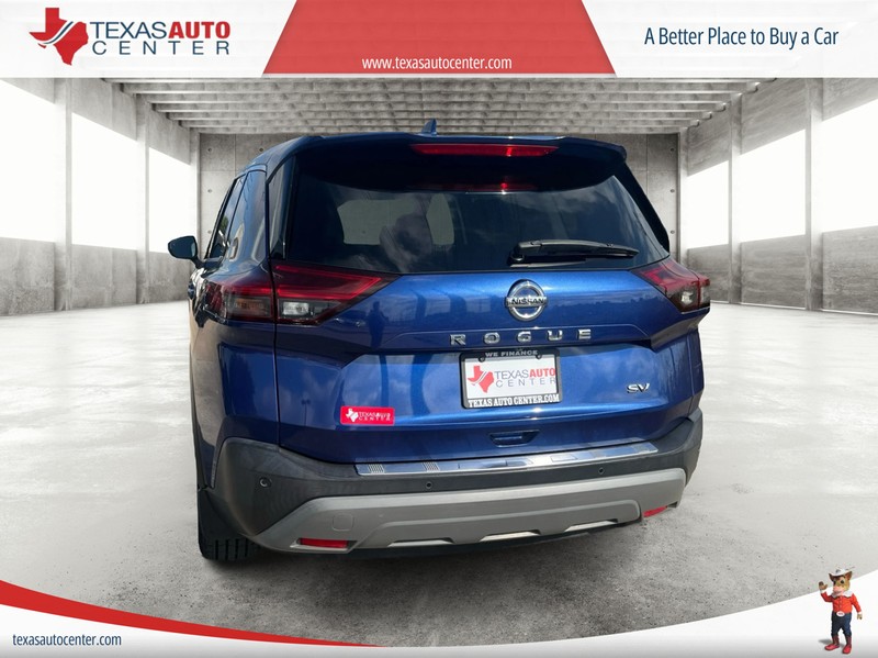 Nissan Rogue Vehicle Full-screen Gallery Image 08