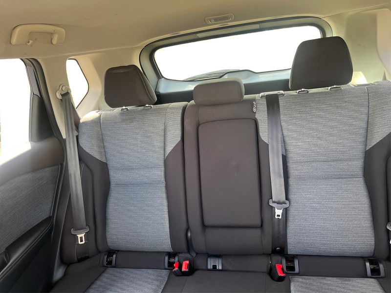 Nissan Rogue Vehicle Full-screen Gallery Image 13