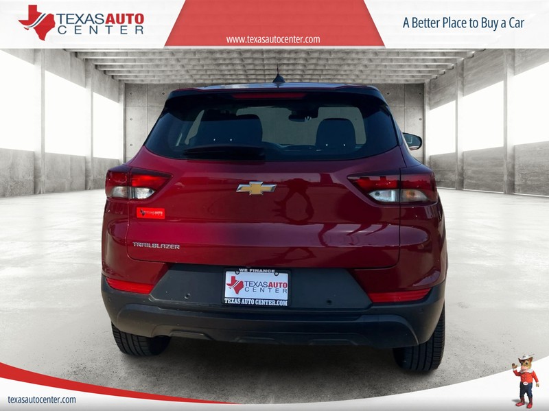 Chevrolet Trailblazer Vehicle Full-screen Gallery Image 6