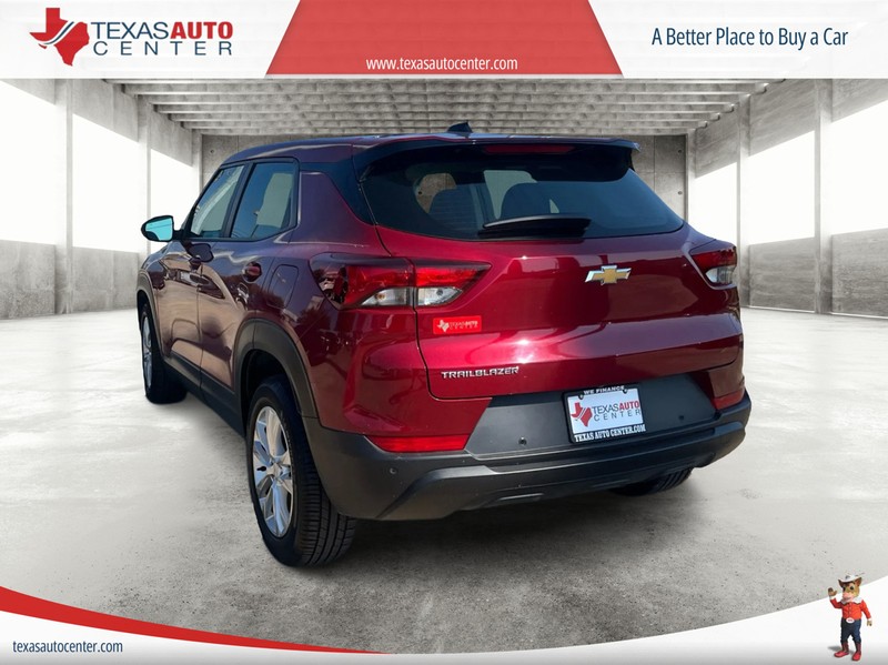 Chevrolet Trailblazer Vehicle Full-screen Gallery Image 8