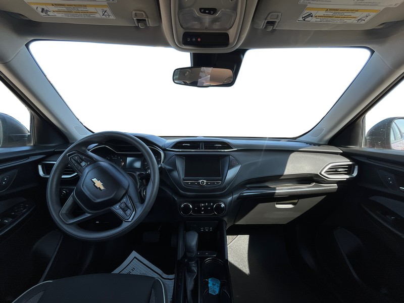 Chevrolet Trailblazer Vehicle Full-screen Gallery Image 15