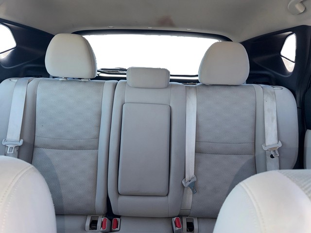 Nissan Rogue Sport Vehicle Full-screen Gallery Image 13