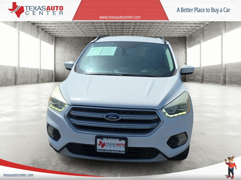 Ford Escape Vehicle Full-screen Gallery Image 03