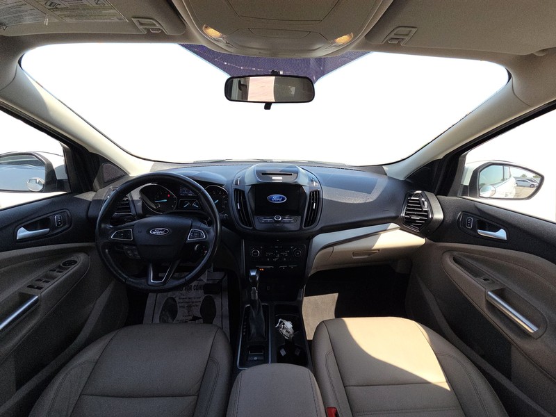 Ford Escape Vehicle Full-screen Gallery Image 14