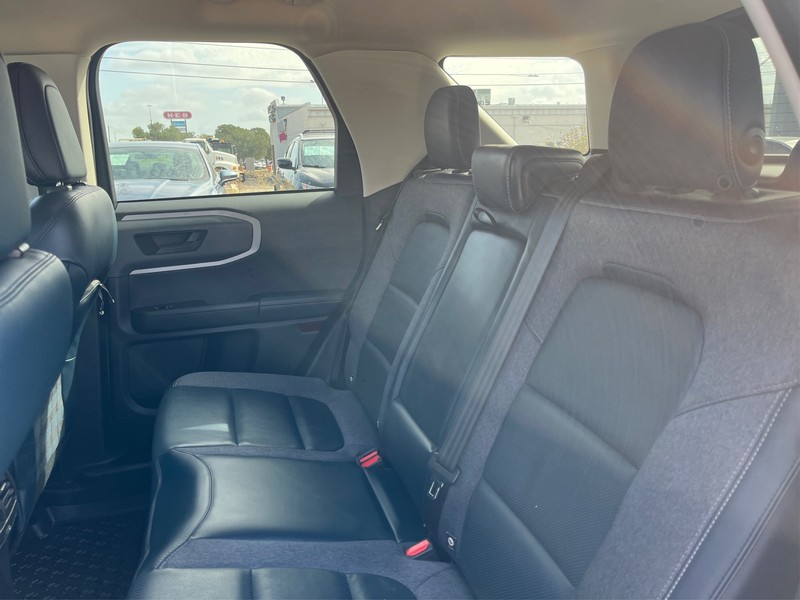 Ford Bronco Sport Vehicle Full-screen Gallery Image 10