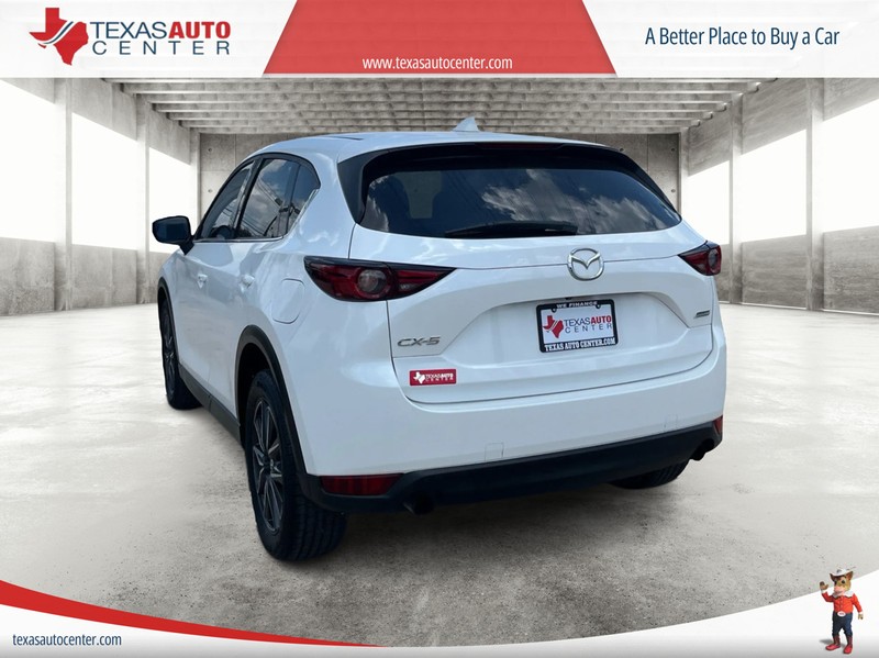 Mazda CX-5 Vehicle Full-screen Gallery Image 8