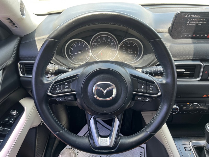 Mazda CX-5 Vehicle Full-screen Gallery Image 14