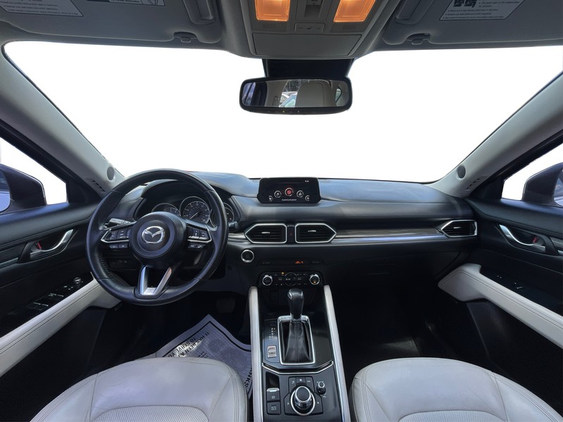 Mazda CX-5 Vehicle Full-screen Gallery Image 16