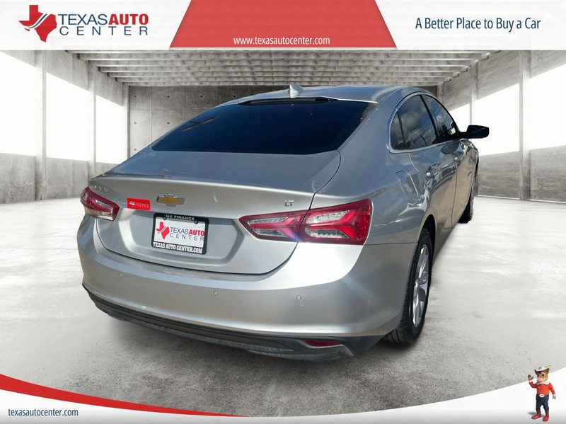 Chevrolet Malibu Vehicle Full-screen Gallery Image 6