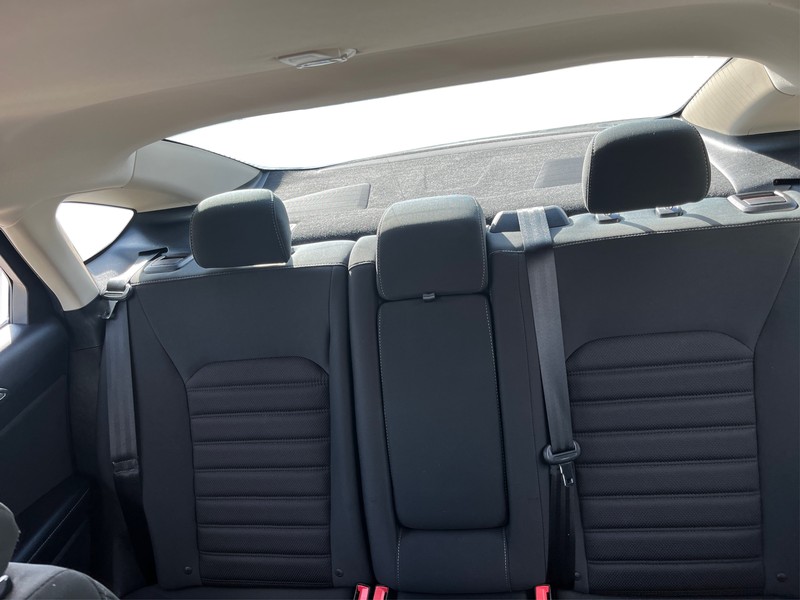 Ford Fusion Vehicle Full-screen Gallery Image 13