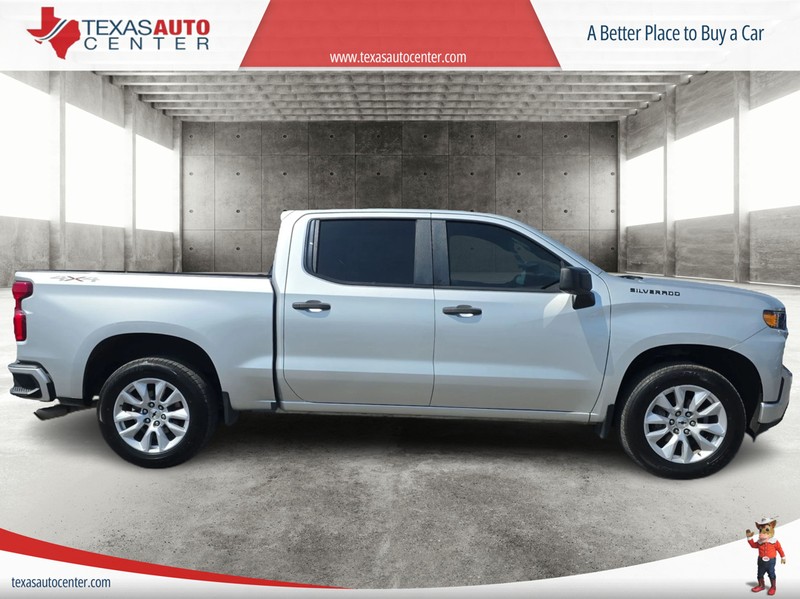 Chevrolet Silverado 1500 Vehicle Full-screen Gallery Image 4