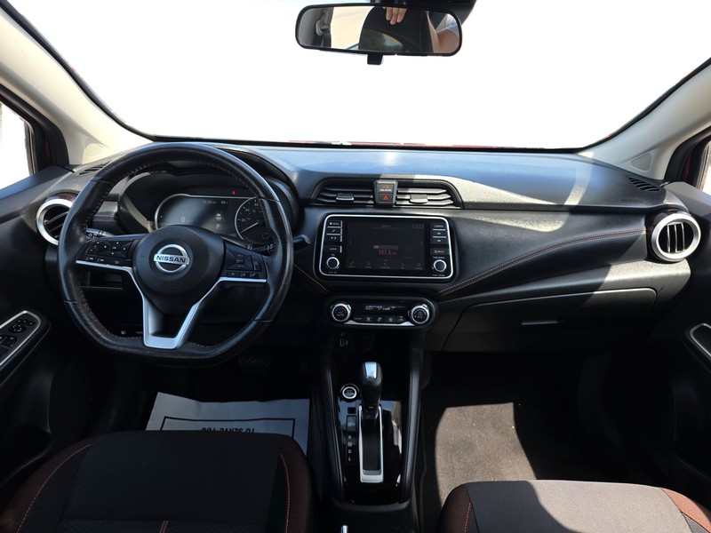Nissan Versa Sedan Vehicle Full-screen Gallery Image 15