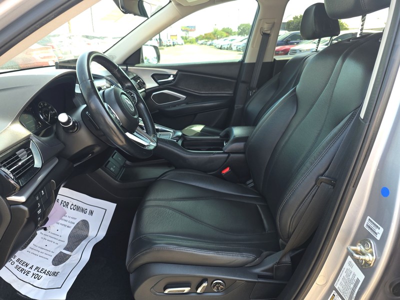 Acura RDX Vehicle Full-screen Gallery Image 09
