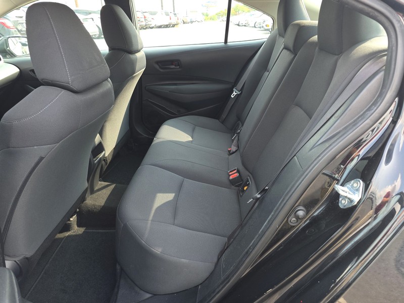 Toyota Corolla Vehicle Full-screen Gallery Image 10