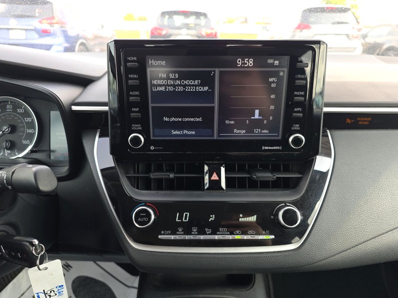 Toyota Corolla Vehicle Full-screen Gallery Image 11