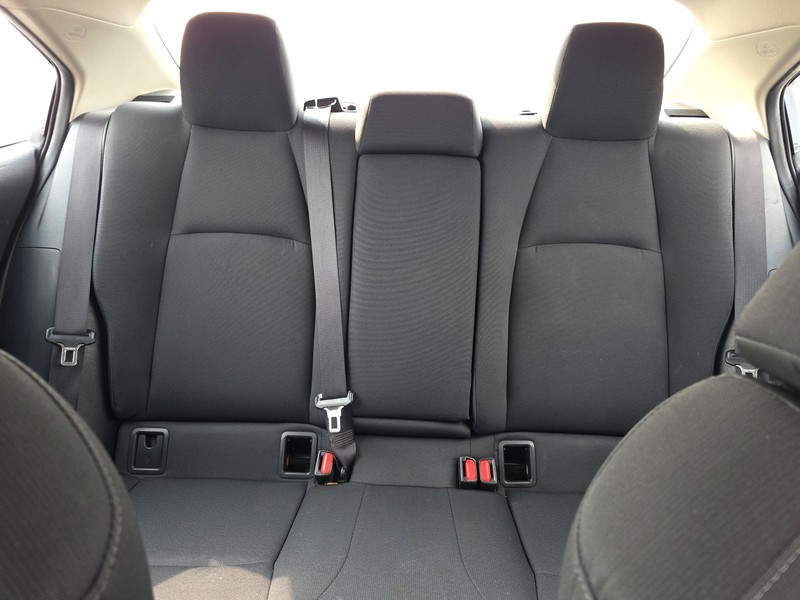 Toyota Corolla Vehicle Full-screen Gallery Image 12