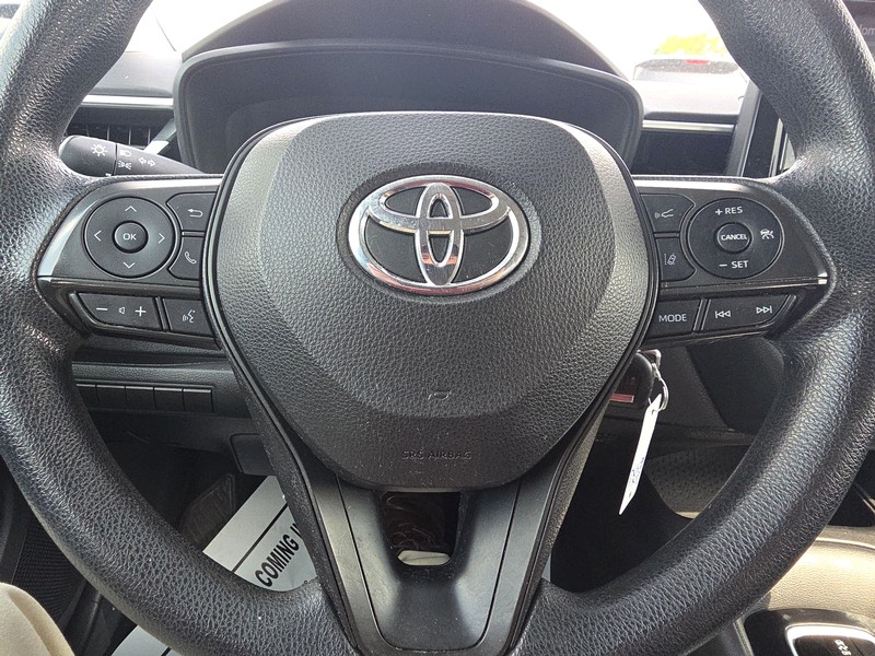 Toyota Corolla Vehicle Full-screen Gallery Image 13