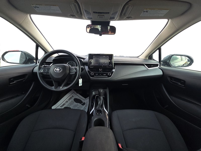 Toyota Corolla Vehicle Full-screen Gallery Image 14