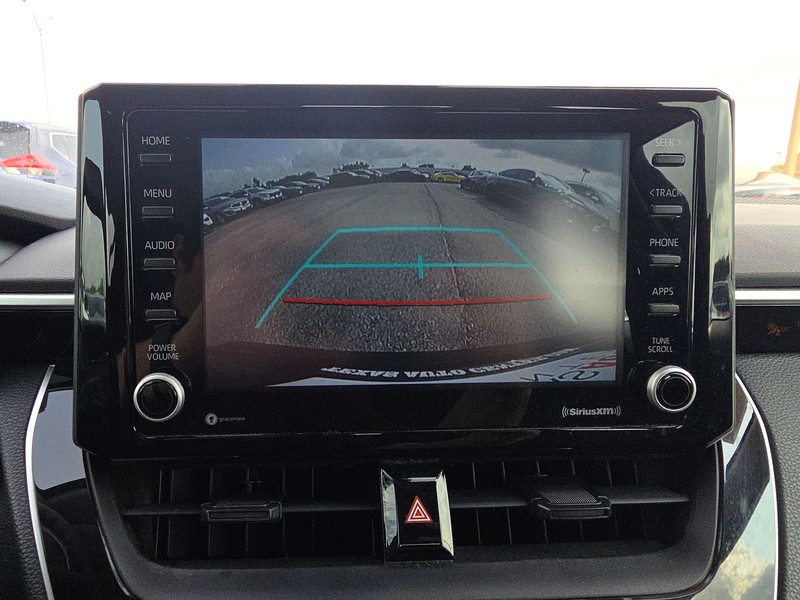 Toyota Corolla Vehicle Full-screen Gallery Image 16
