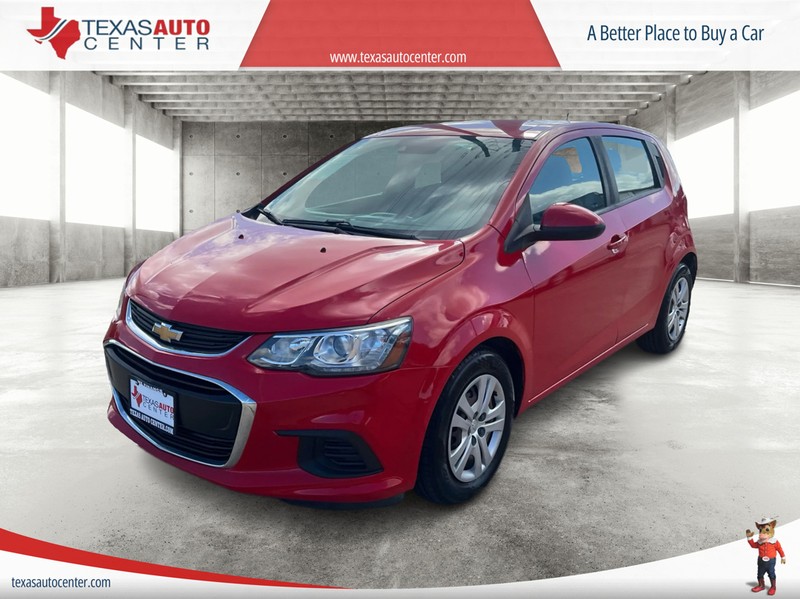 Chevrolet Sonic Vehicle Full-screen Gallery Image 2