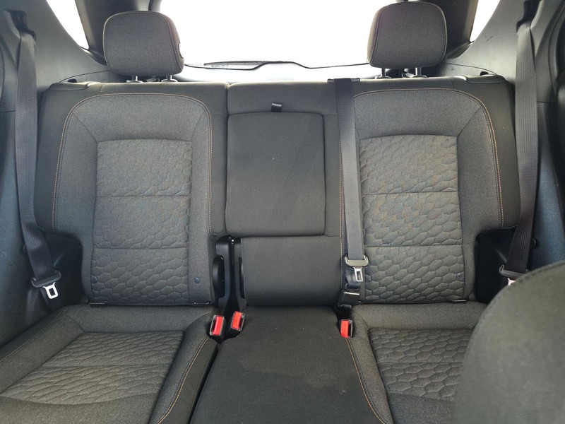Chevrolet Equinox Vehicle Full-screen Gallery Image 13