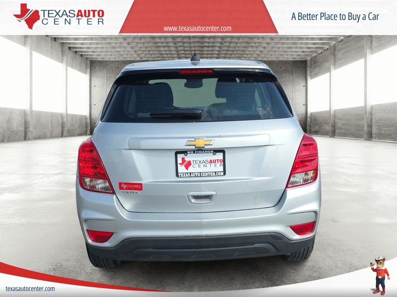 Chevrolet Trax Vehicle Full-screen Gallery Image 06