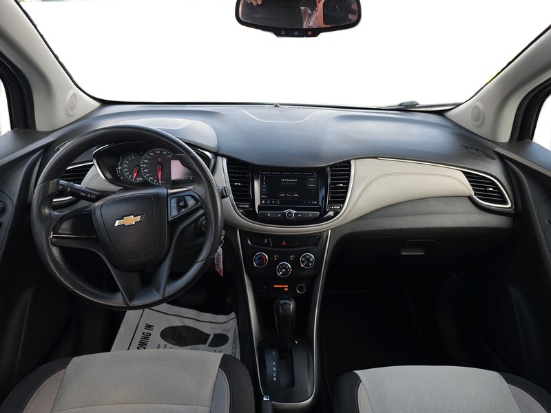 Chevrolet Trax Vehicle Full-screen Gallery Image 16