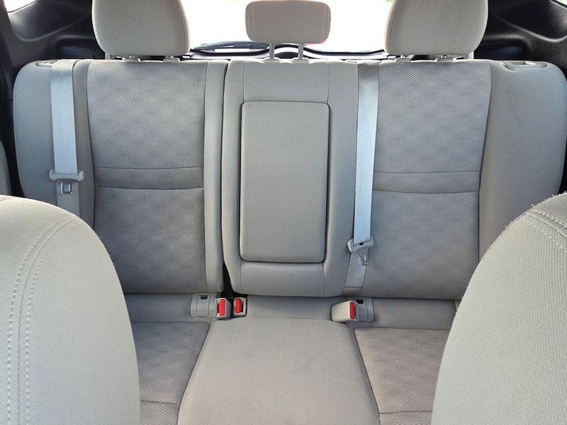 Nissan Rogue Sport Vehicle Full-screen Gallery Image 13