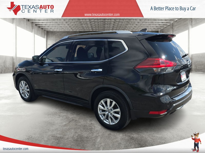 Nissan Rogue Vehicle Full-screen Gallery Image 08