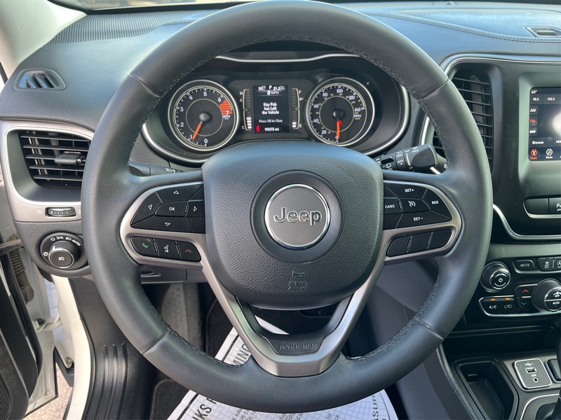 Jeep Cherokee Vehicle Full-screen Gallery Image 13
