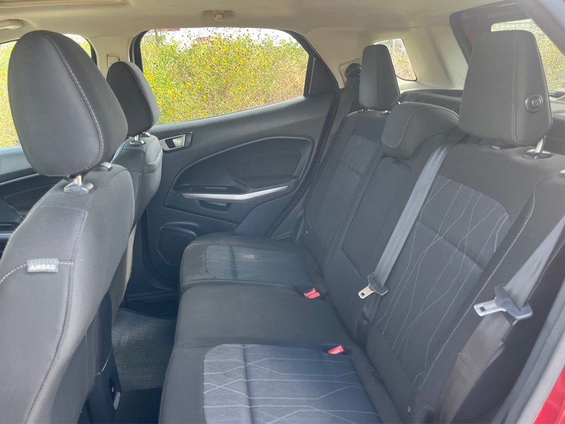 Ford EcoSport Vehicle Full-screen Gallery Image 10