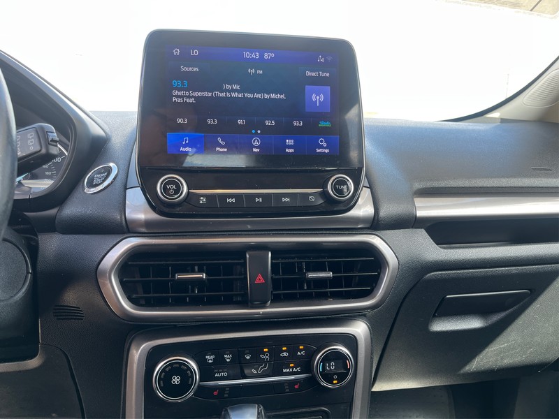 Ford EcoSport Vehicle Full-screen Gallery Image 11