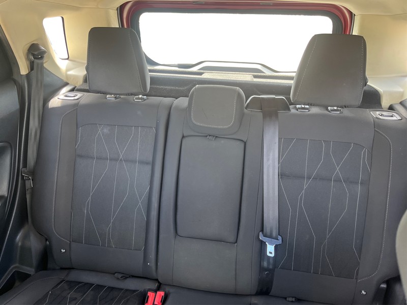 Ford EcoSport Vehicle Full-screen Gallery Image 12