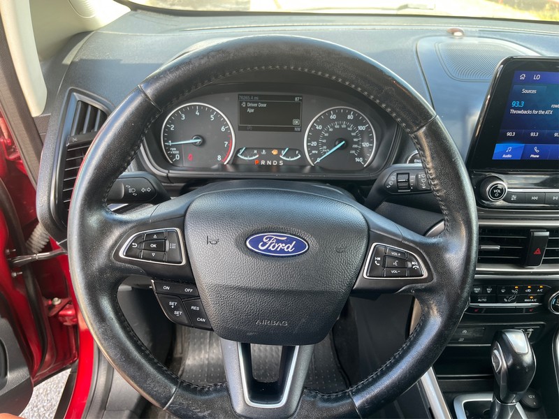 Ford EcoSport Vehicle Full-screen Gallery Image 13