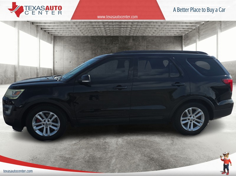 Ford Explorer Vehicle Full-screen Gallery Image 5